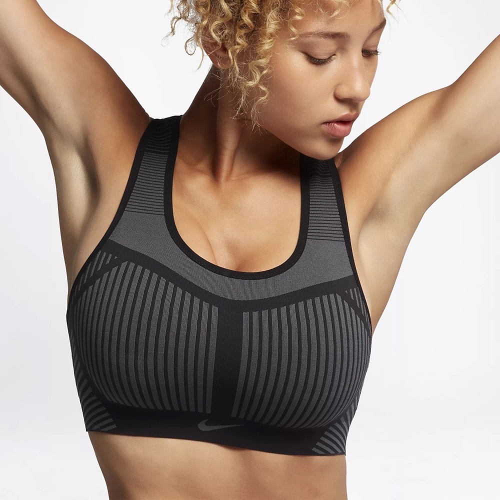 Nike Fenom Flyknit Sports Bra Size S